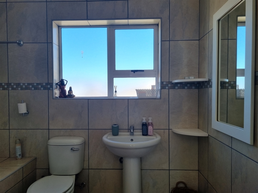 3 Bedroom Property for Sale in Sandy Point Western Cape